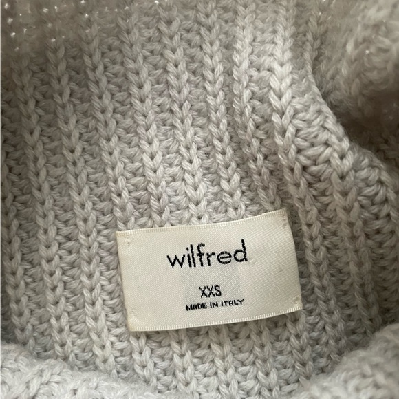 Aritzia Wilfred Montpellier Sweater in Heather Light Grey - Picture 4 of 13